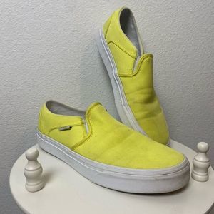 Women’s Bright Yellow Asher Slip On Vans Casual Shoe Size 8.5 M Good Condition
